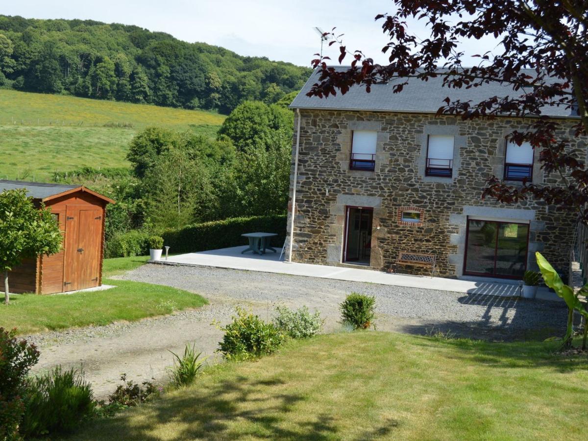 Cosy Chalet With Private Garden In Normandy Isigny-le-Buat Exteriér fotografie