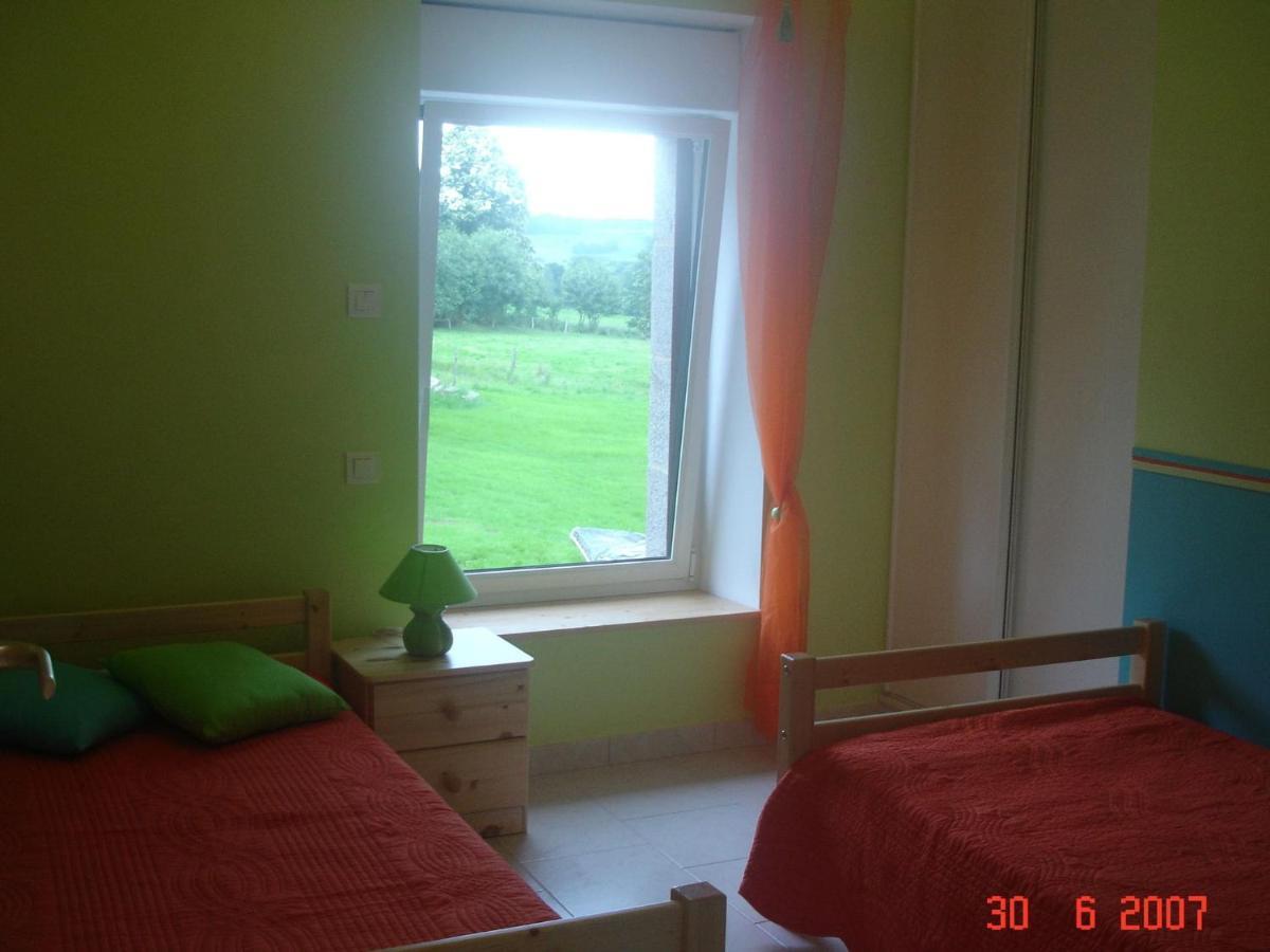 Cosy Chalet With Private Garden In Normandy Isigny-le-Buat Exteriér fotografie